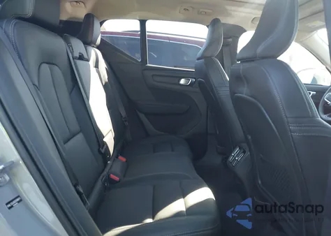 2025 Volvo Xc40 B5 Core Bright Theme из США, поврежденный, VIN YV4L12UJXS2598076